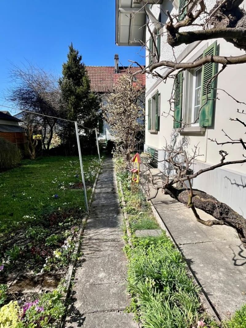 Historisches Mehrfamilienhaus mit drei Wohneinheiten in Burgdorf (7)