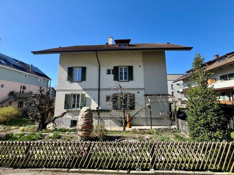 Historisches Mehrfamilienhaus mit drei Wohneinheiten in Burgdorf (10)