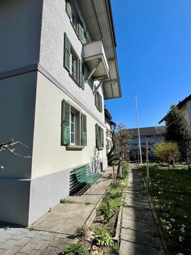 Historisches Mehrfamilienhaus mit drei Wohneinheiten in Burgdorf (5)