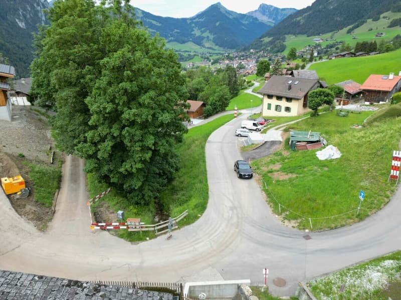 Grosses 7-Zimmer Chalet mit Einliegerwohnung und wunderbarer Weitsicht in Château-d'Oex VD (8)