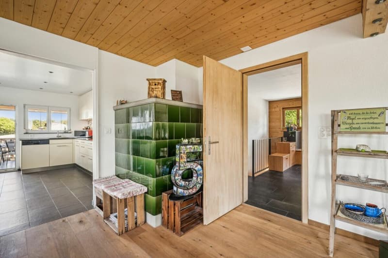 Attraktives 5,5-Zimmer Chalet in Mörigen BE mit Sicht auf den Bielersee (6)