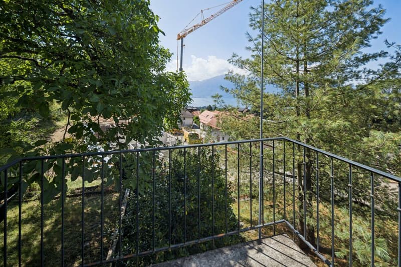 5-Zimmer Einfamilienhaus auf grosser Parzelle in Blonay VD mit See- und Bergsicht (15)
