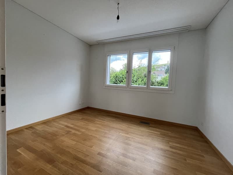 Moderne 5.5-Zimmer-Attika-Wohnung in Grosshöchstetten zu vermieten (6)