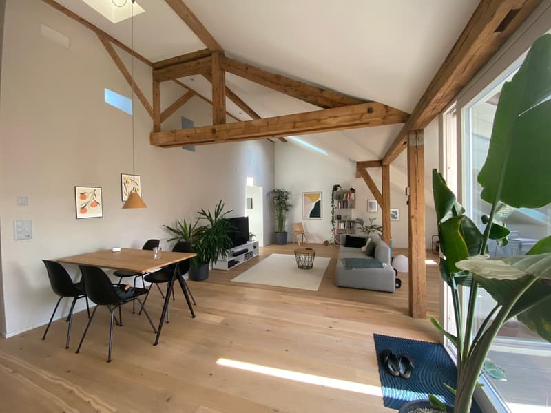 Charmante Dachwohnung mit Altbau-Charme im Herzen von Bern (3)