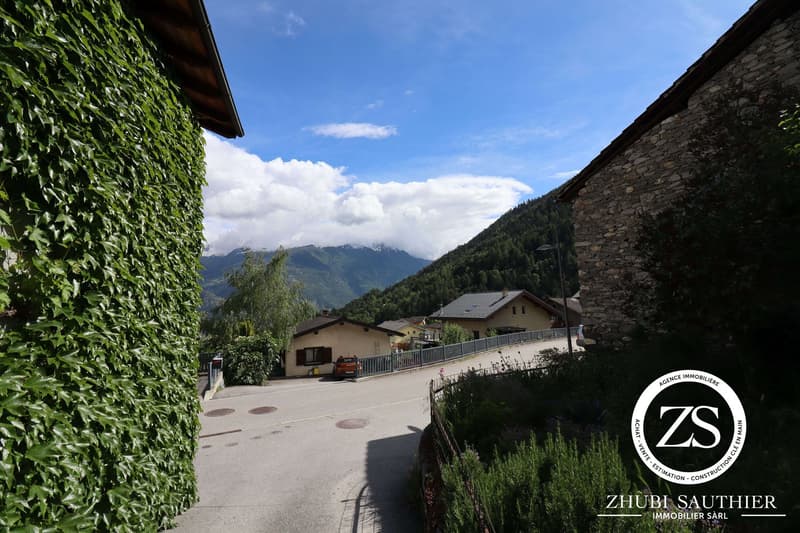 Maison individuelle de caractère à Chamoson – 6.5 pièces avec vue et grand terrain (11)