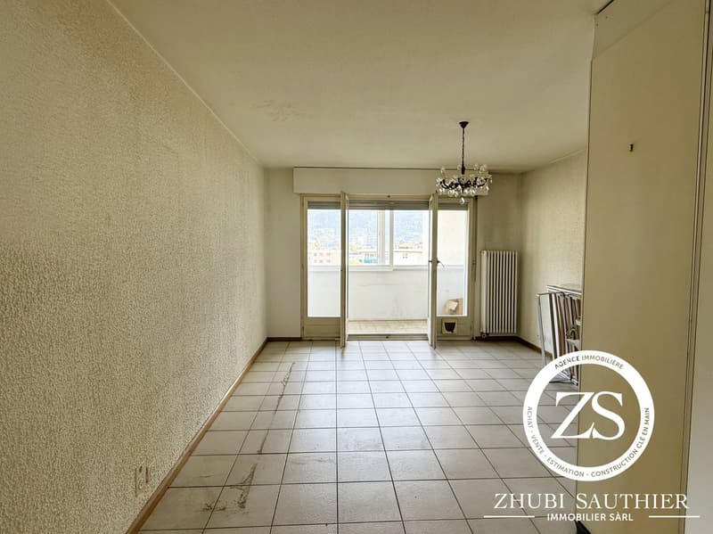 Appartement 3.5p à rénover au centre de Conthey (2)