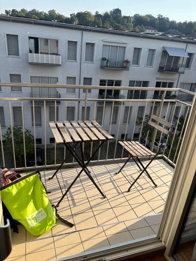 Charmant studio avec balcon au 4ème étage à Lausanne (1)