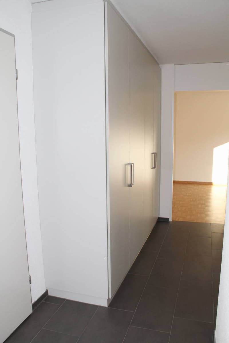 Grosszügige 2.5-Zimmer-Wohnung mit Balkon und schöner Aussicht in St. Gallen (4)