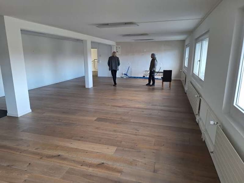 1'700 m2 Verkaufs- Büro- und Lagerflächen an top Lage direkt beim Bahnhof und nahe SCHOPPING-MEILE (8)