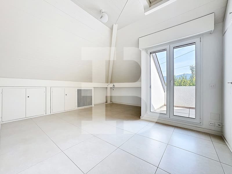 Charmant 3,5 pièces en attique 1 chambre - 1 mezzanine - 2 terrasses (8)