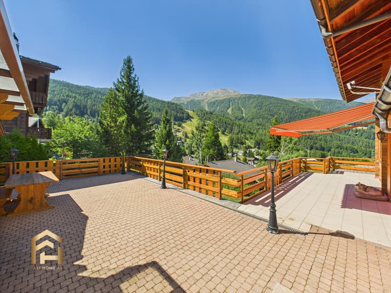 Chalet élégant avec deux appartements indépendants et une vue magnifique (10)