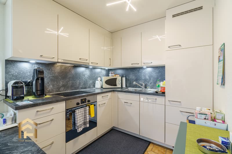Appartamento soleggiato di 2,5 locali con vista panoramica a Hohtenn (3)