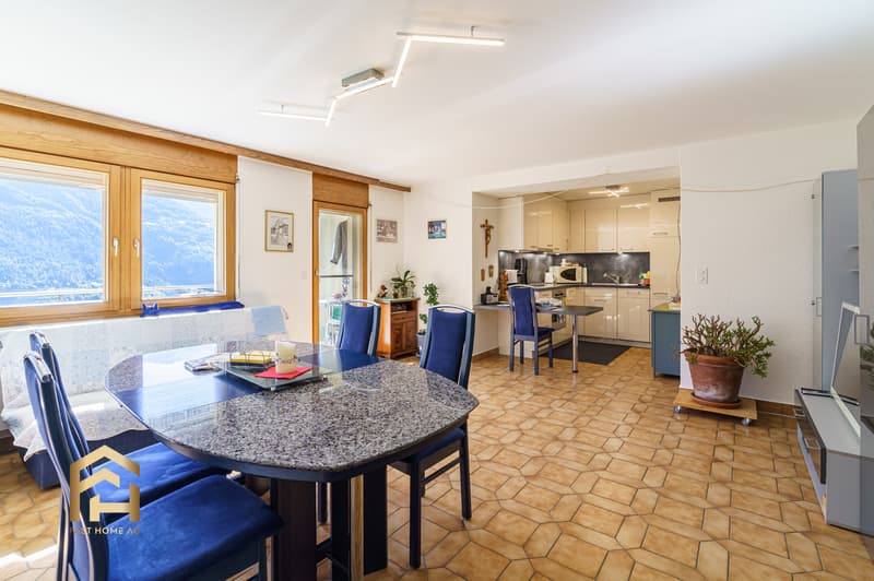 Appartamento soleggiato di 2,5 locali con vista panoramica a Hohtenn (2)