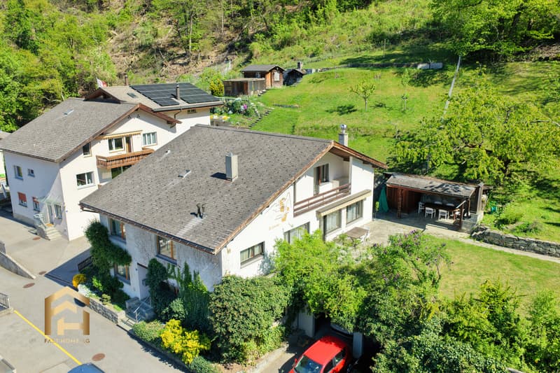 Grosszügiges Einfamilienhaus an fantastischer Lage (1)