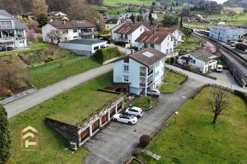 Grosszügige 4.5 ZWG mit Balkon und Gartensitzplatz in Boll (13)