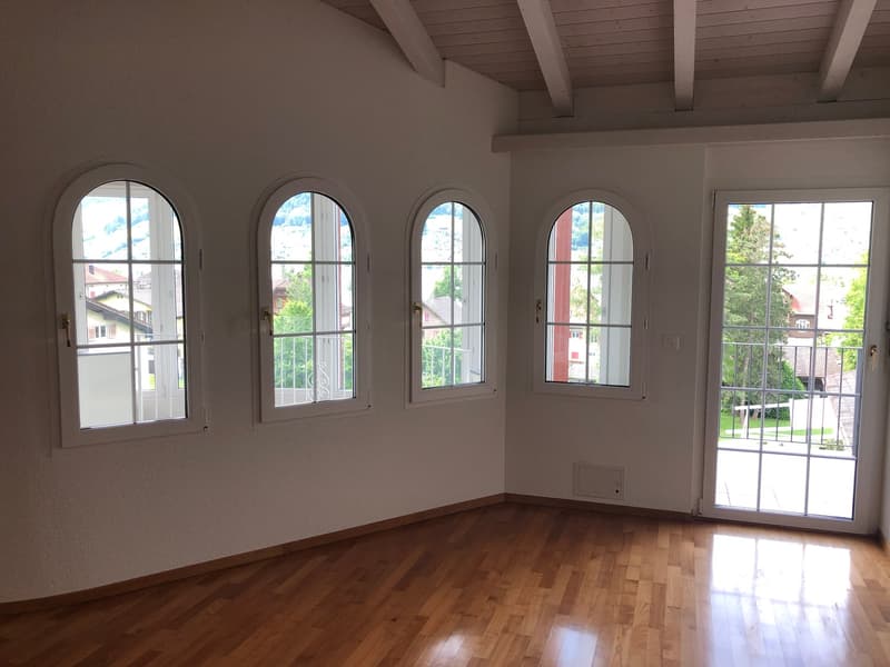 Charmante 5.5-Zimmer-Maisonette-Wohnung in Sachseln – Wohnen mit Bergpanorama (8)