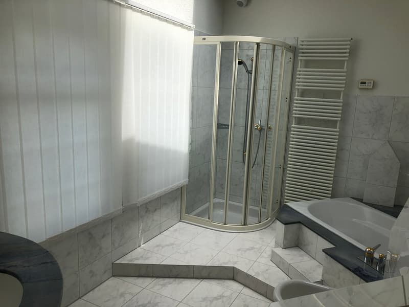 Charmante 5.5-Zimmer-Maisonette-Wohnung in Sachseln – Wohnen mit Bergpanorama (15)