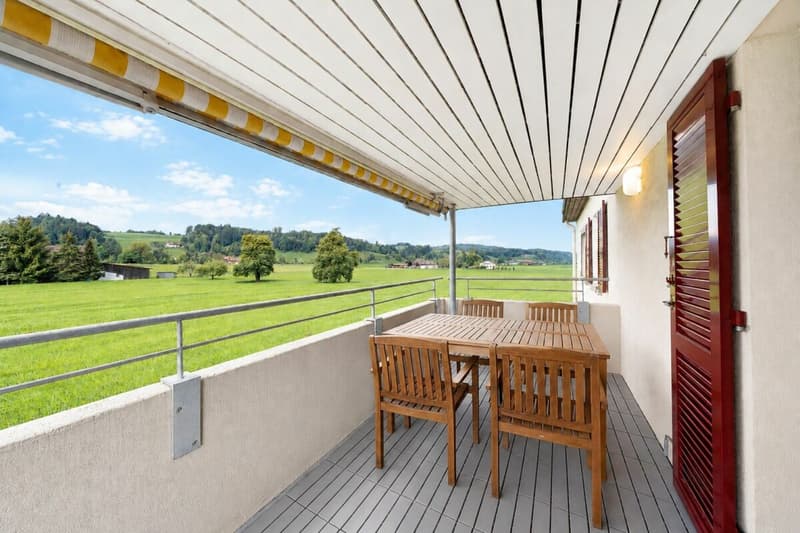 2-Familienhaus an naturnaher Lage mit herrlicher Sicht ins Grüne (14)
