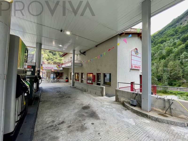 / Tankstelle