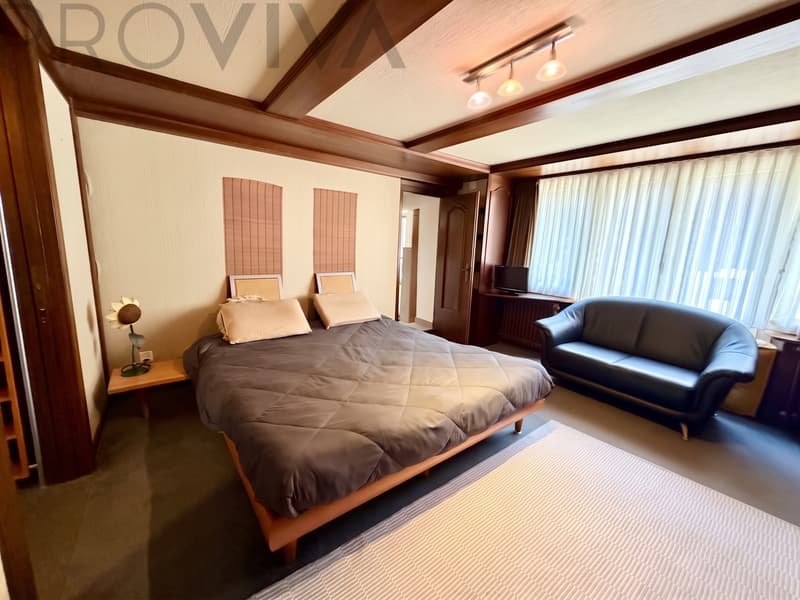 Schlafzimmer mit Dressing