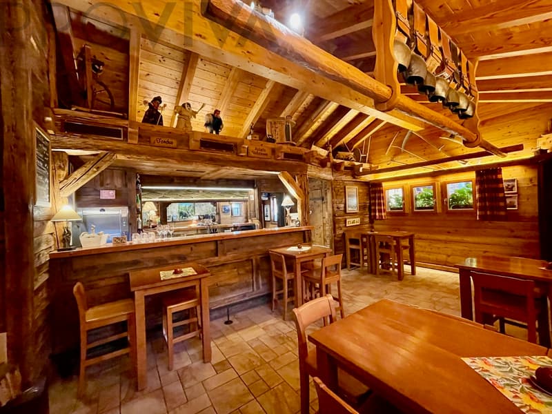 Ganzjährig beliebtes Restaurant mit Wohnung und Dent-Blanche-Blick (4)