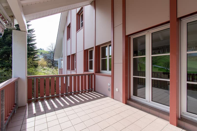 Attraktive 5.5 Zimmer-Maisonette-Wohnung mit Balkon (10)