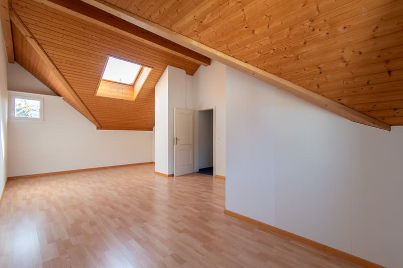 Attraktive 5.5 Zimmer-Maisonette-Wohnung mit Balkon (16)