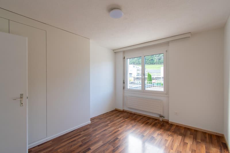 Grosszügige 5.5 Zimmer-Wohnung mit Terrasse (8)
