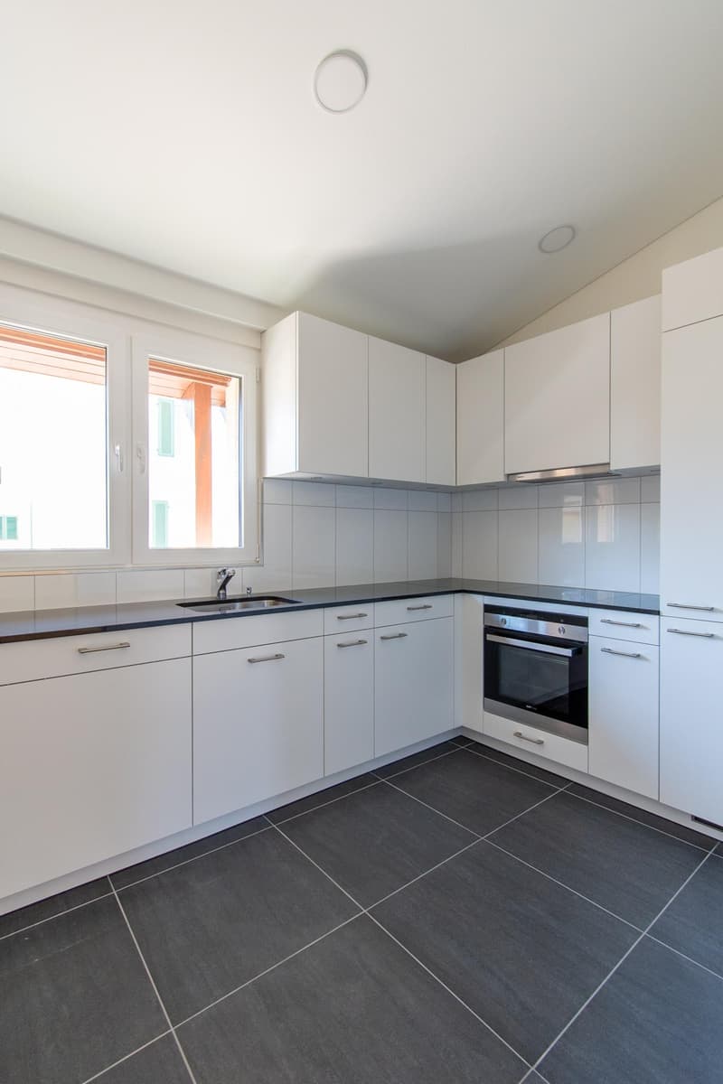 Bright and modern 3.5 room apartment (5)