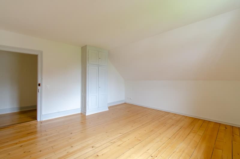 Charmvolle 4.5 Zimmer-Dachwohnung (5)