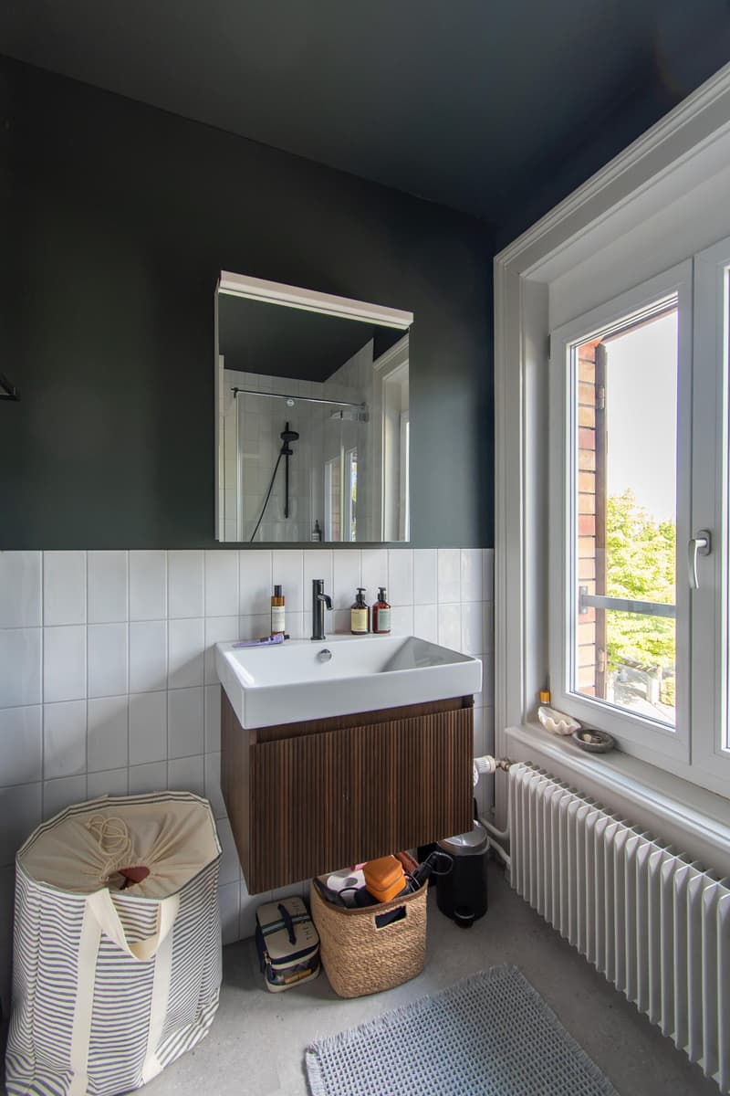 Hochwertige und stilvolle 2.5 Zimmer-Wohnung mit Balkon (3)
