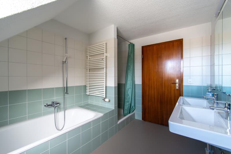 Charmante 4.5-Zimmer-Wohnung an ruhiger, zentraler Lage, Nähe Kantonspital (9)