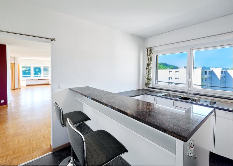 Grosszügige 6.5-Zimmer-Dachwohnung mit eigener Dachterrasse in Hinterkappelen (10)