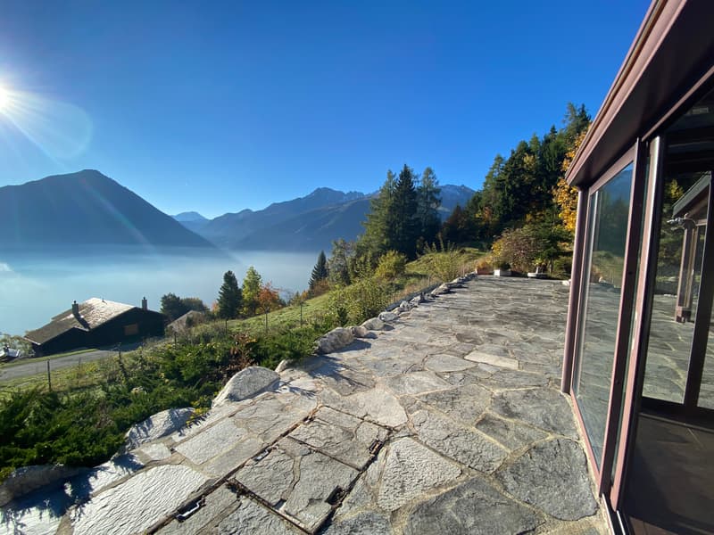 Traumhafte Chalet-Villa mit grossem Inhouse-Pool (3)