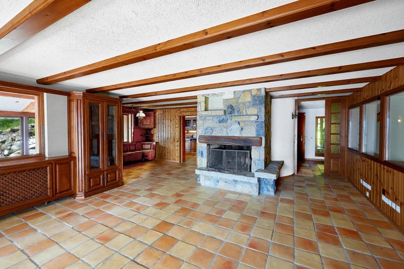 Traumhafte Chalet-Villa mit grossem Inhouse-Pool (10)