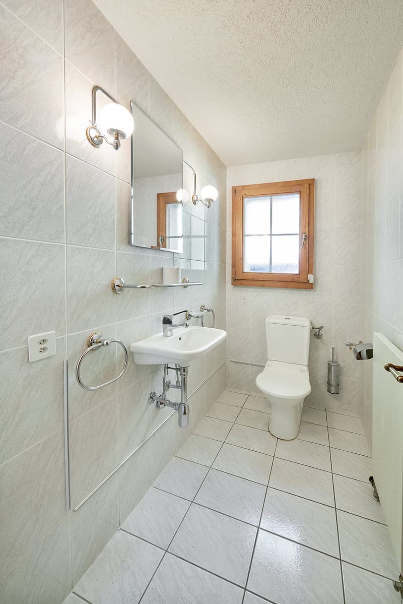 Traumhafte Chalet-Villa mit grossem Inhouse-Pool (18)