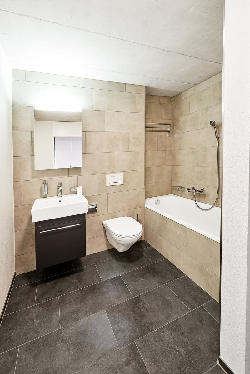 Moderne, sonnige und neuwertige 4.5-Zimmerwohnung in Brügg BE (10)