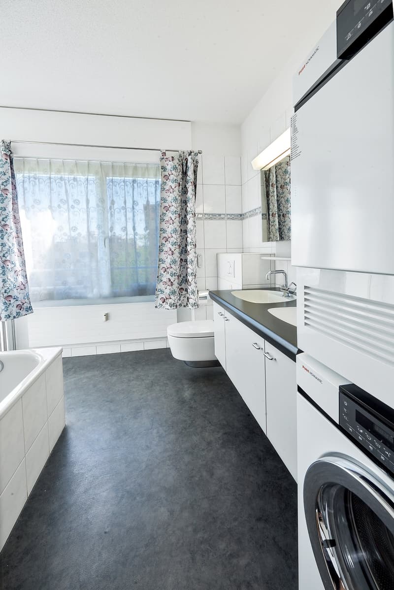 Grosszügige 6.5-Zimmer-Dachwohnung mit eigener Dachterrasse in Hinterkappelen (11)