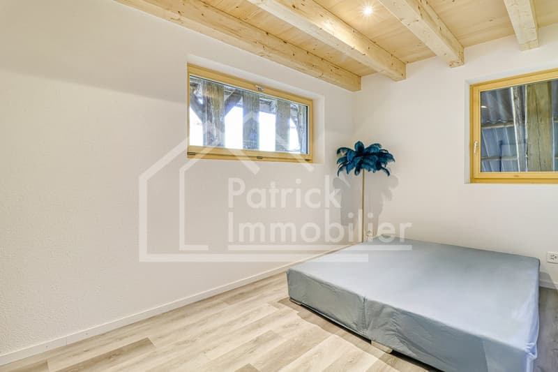 Ferme en zone village avec appartement rénové et potentiel (11)