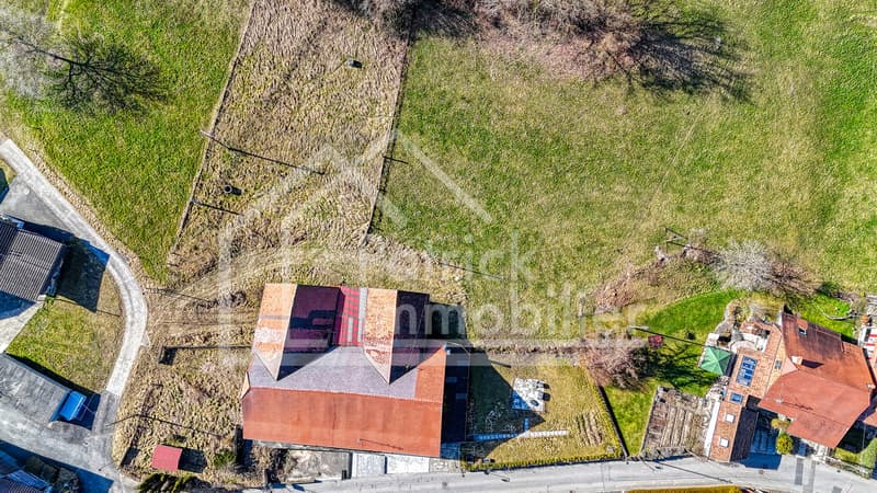Ferme en zone village avec appartement rénové et potentiel (3)