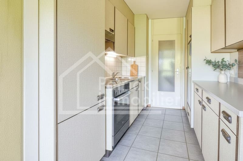 Appartement 3.5 pièces idéalement situé à Givisiez (11)
