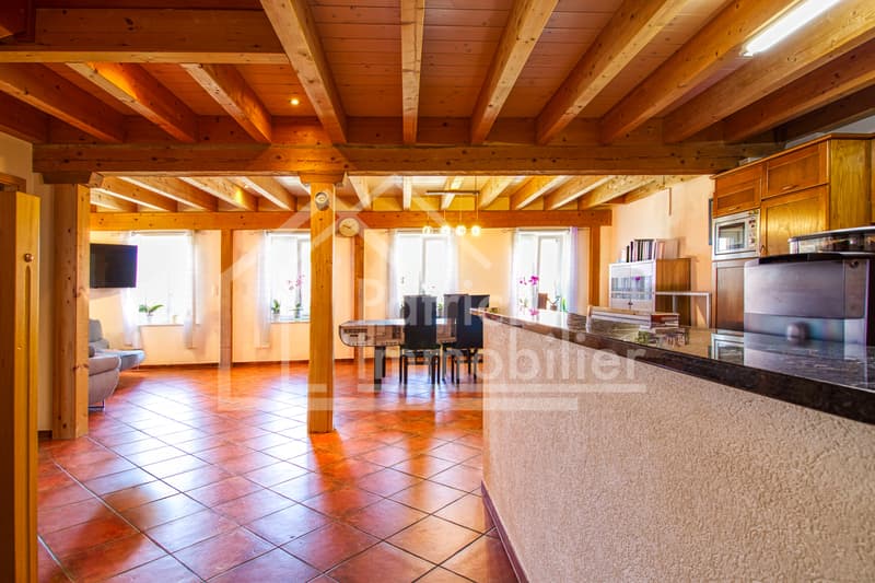 Immeuble d'habitation avec café restaurant Rendement brut 4,89 % (13)