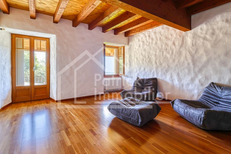 Résidence d'exception en triplex avec vue panoramique sur le lac (3)