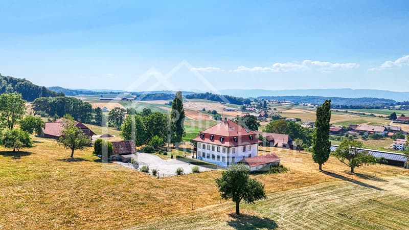 Domaine d'exception avec chambres d'hôtes et restaurant (2)
