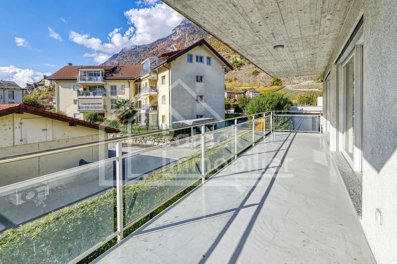 4,5 pièces avec grand balcon et cuisine à votre goût (3)