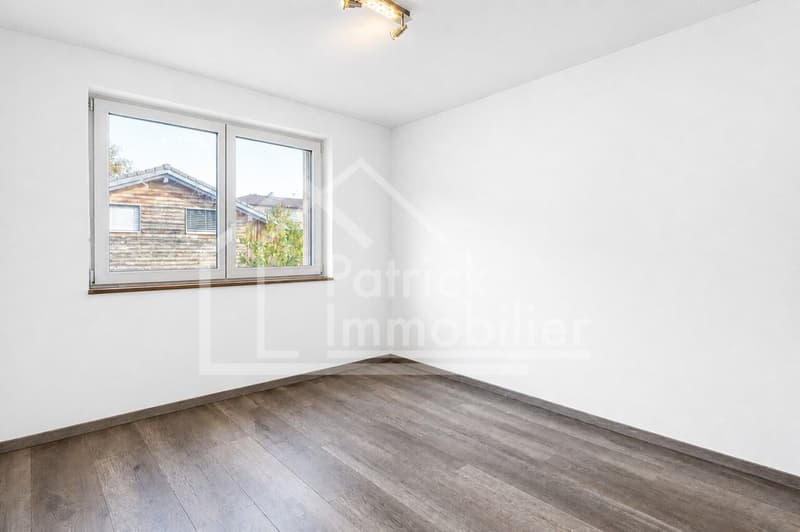 4,5 pièces avec grand balcon et cuisine à votre goût (8)