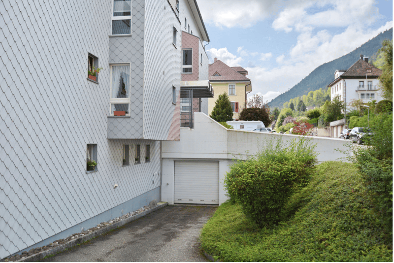 Spacieux appartement 4.5 pièces avec balcon et vue sur les montagnes à Saint-Imier (4)