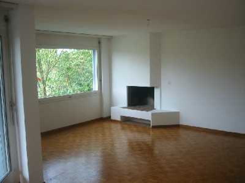 4 1/2 Zi.-Wohnung, sonnig und hell in 4 Fam.-Haus (2)