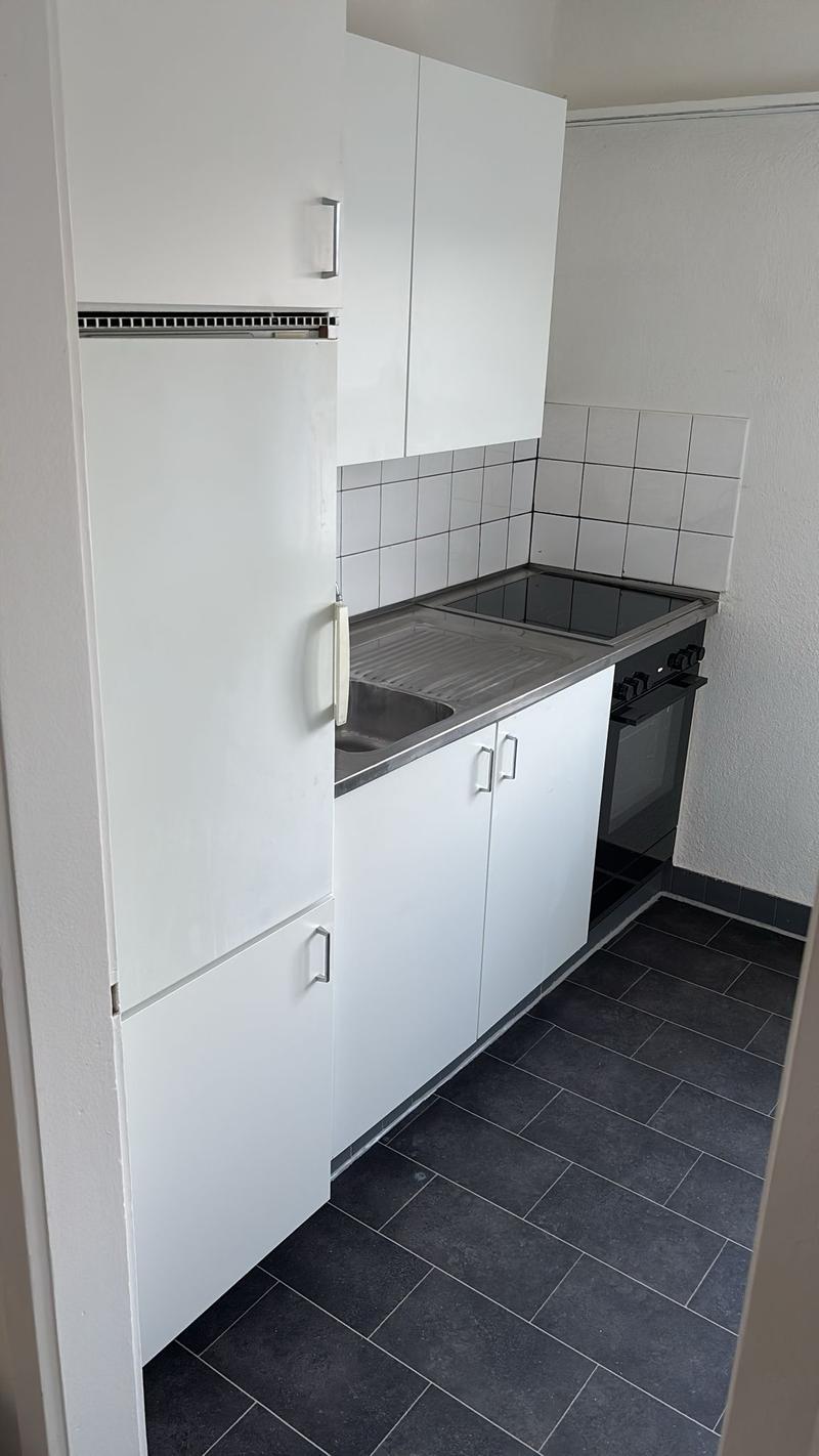 3 1/2 Zimmerwohnung; sonnig, ruhig und hell mit Aussicht (9)