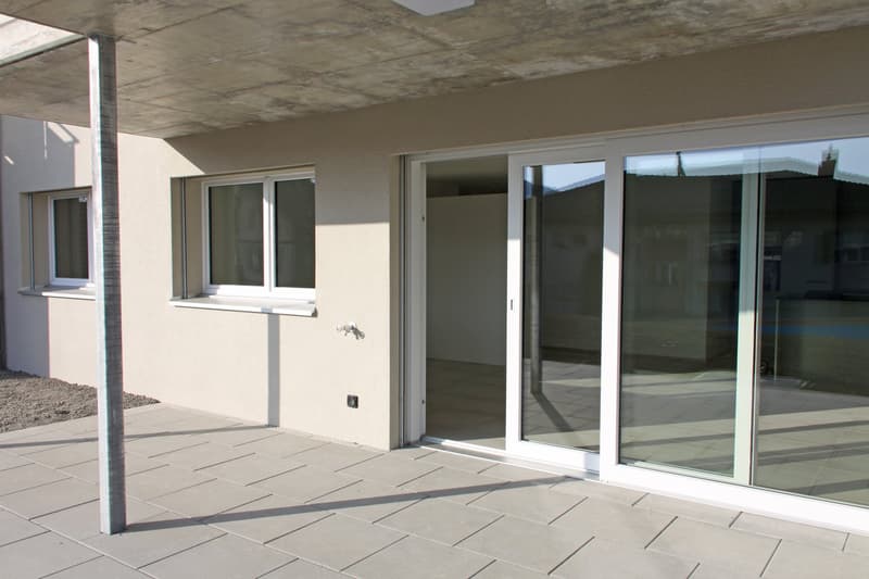 Grosse gedeckte Terrasse